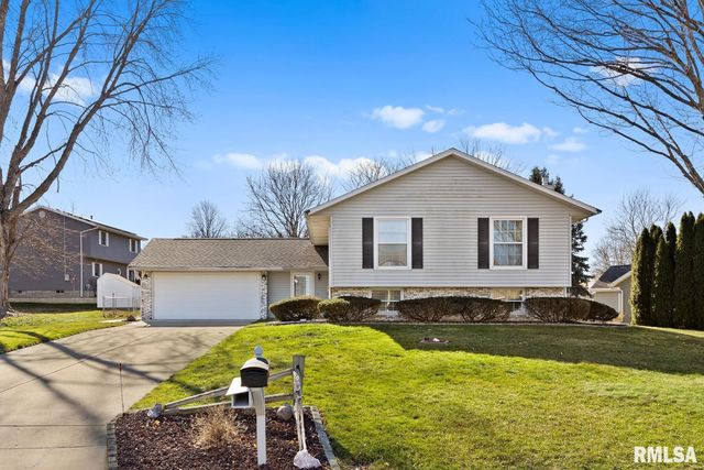 27 Country Ln, East Peoria, IL 61611