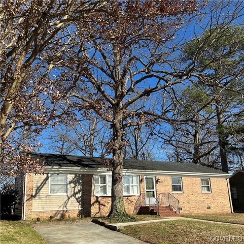 922 Yorkshire Rd, Colonial Heights, VA 23834