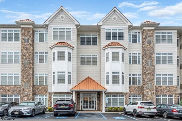 102 E Elizabeth Ave BLDG 102 #104, Linden, NJ 07036