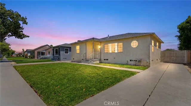 12236 Elva Ave, Los Angeles, CA 90059