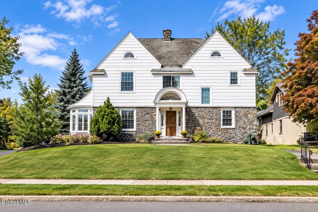 18 Fleetwood Avenue, Albany, NY 12208