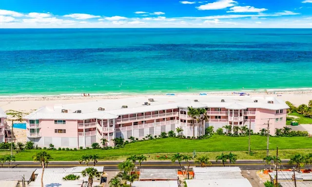 2600 Gulf Dr N #33, Bradenton Beach, FL 34217