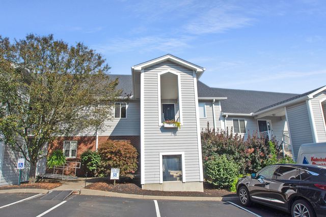22 Carriage House Dr, Fort thomas, KY 41075
