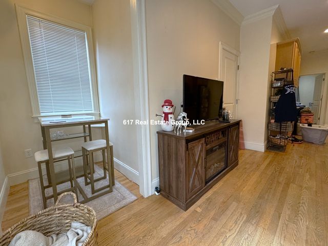 27 Lothrop St   #2, Brighton, MA 02135