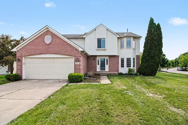 312 Red Rock Ct, Ann Arbor, MI 48103