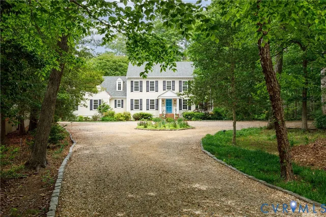 6 Lower Tuckahoe Rd E, Henrico, VA 23238