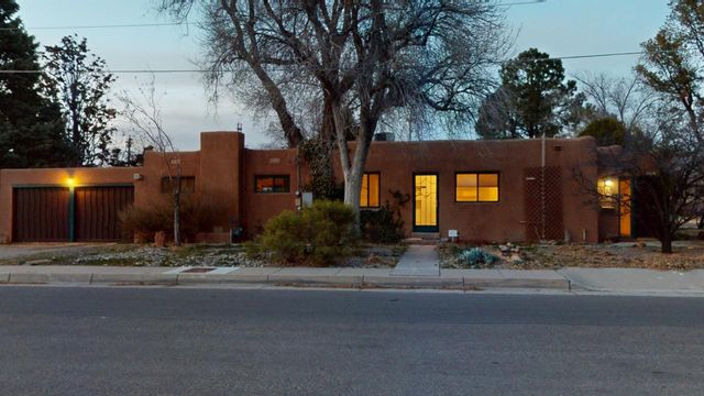 601 Bryn Mawr Dr NE, Albuquerque, NM 87106