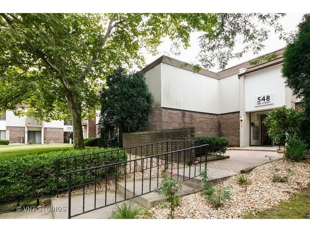 548 73rd St #106, Downers Grove, IL 60516