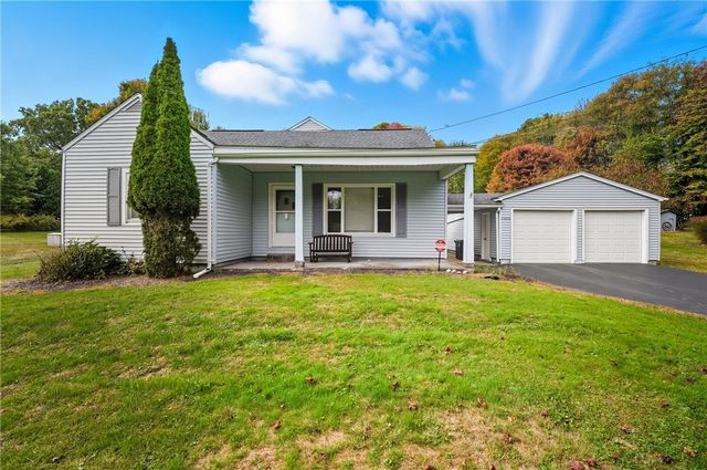 2060 Parkdale Ave, Hermitage, PA 16148