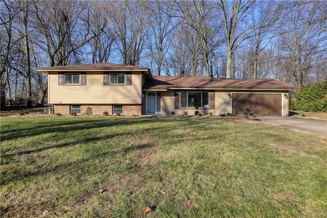 106 Lilac Rd, New Castle, PA 16105