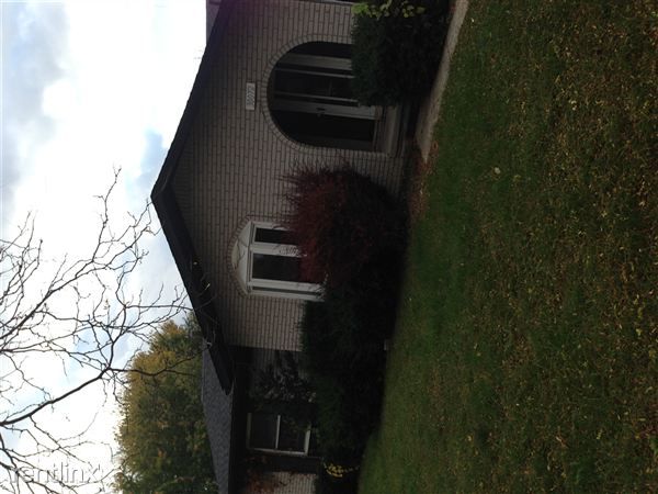 30072 Halecreek St, Romulus, MI 48174