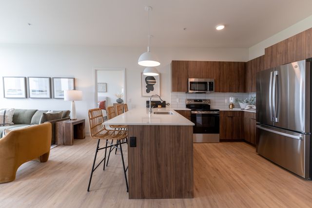 8530 W  National Ave #513, Milwaukee, WI 53227