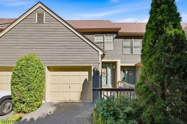 48D Beacon Hill Rd #D, West Milford, NJ 07480