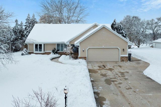 W200S8559 Woods ROAD, Muskego, WI 53150
