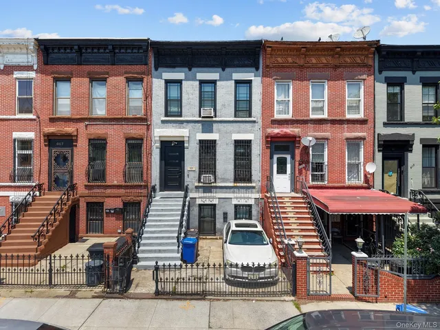 609 LEXINGTON AVENUE, Brooklyn, NY 11221