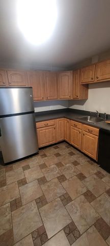 22 Inverness Ave #2D, Worcester, MA 01604