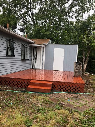 225 Monticello Ct, San Antonio, TX 78223