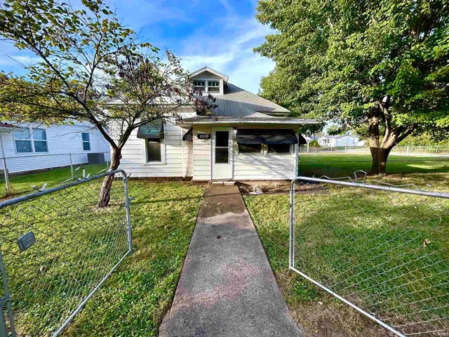 2536 S  East St, Elwood, IN 46036