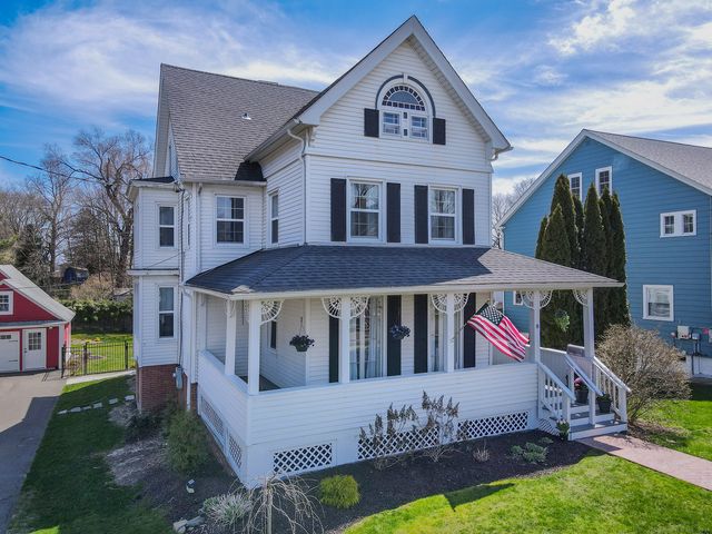 8 Union St, Milford, CT 06460