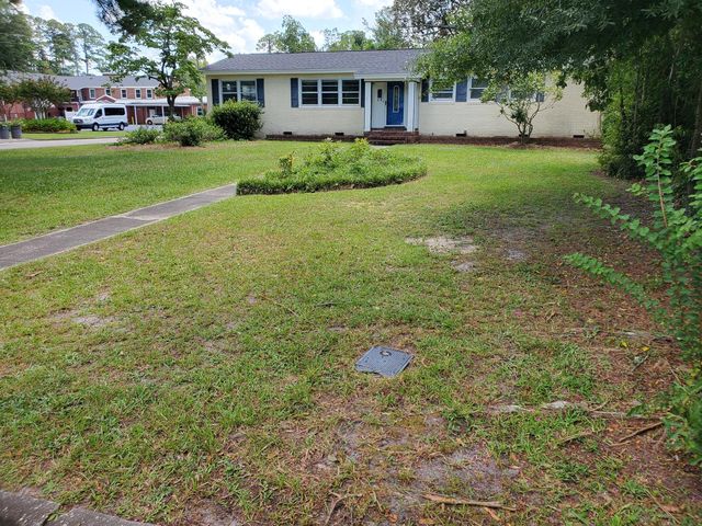 2822 Willow St, Wilmington, NC 28405