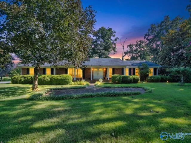 274 County Road 337, Section, AL 35771