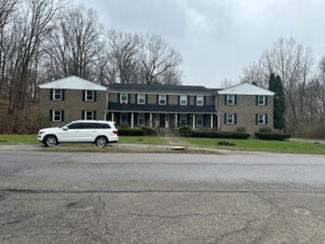 201-203 S  Elruth Ave  #205, Girard, OH 44420