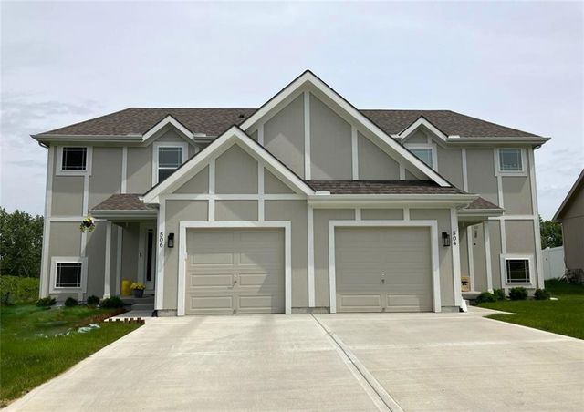 506 W  Lawrence St, Spring Hill, KS 66083