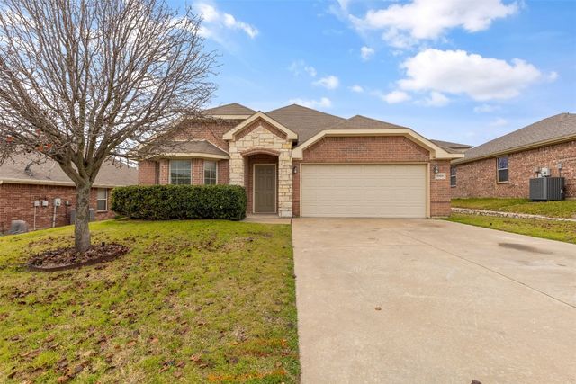 10424 Trevino Ln, Benbrook, TX 76126