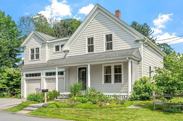 21 Cottage St, South Hamilton, MA 01982