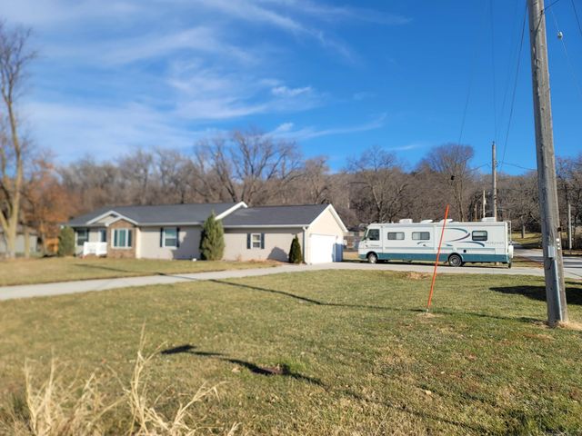 1125 Old Lincoln Hwy, Crescent, IA 51526