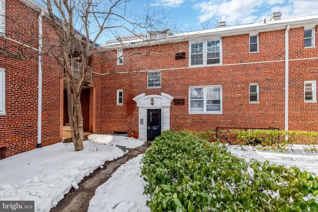 104 N  George Mason Dr #3, Arlington, VA 22203