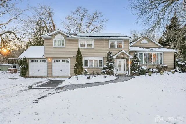 42 Colburn Rd, East Brunswick, NJ 08816