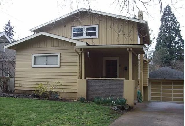 2176 Agate St, Eugene, OR 97403