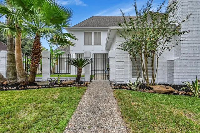 3011 Manila Ln, Houston, TX 77043