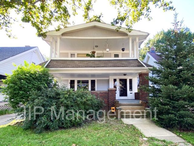 2576 Cheshire Rd, Shaker Heights, OH 44120
