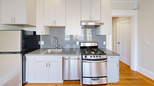 327 9th Ave #2, San Francisco, CA 94118