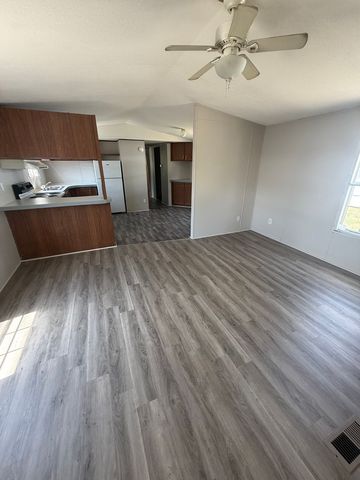 326 Orange St #34, Darlington, SC 29532