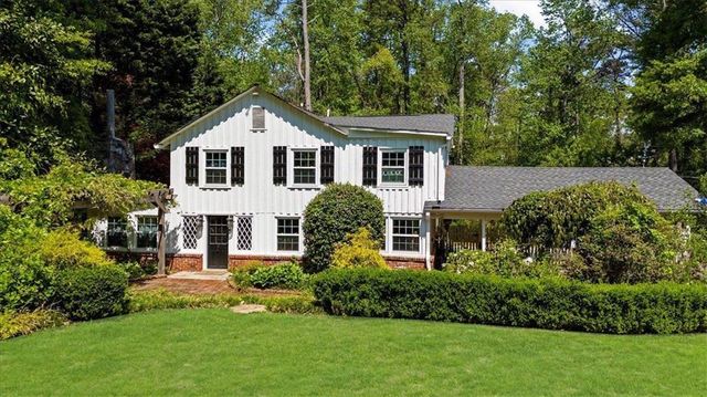 45 Michelle Cir, Sandy Springs, GA 30342