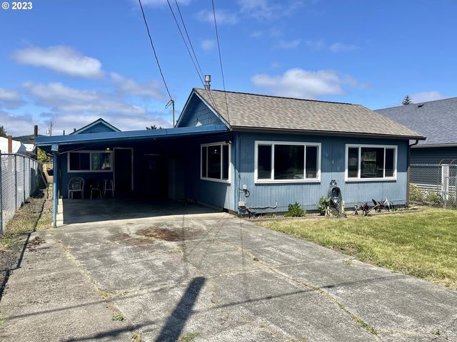 808 A St, Myrtle Point, OR 97458