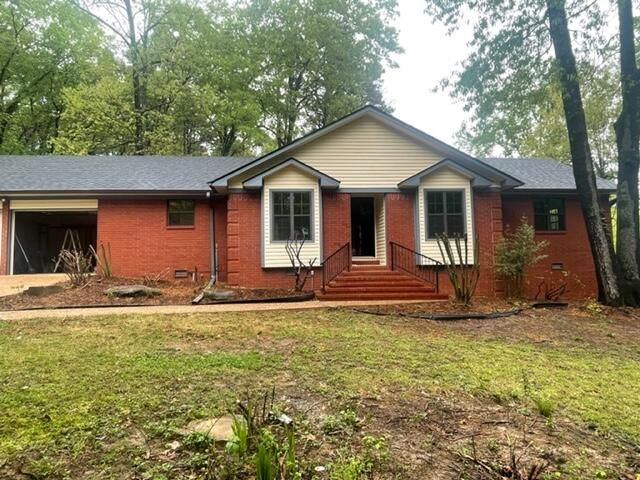 208 Candlewick Dr, Russellville, AR 72801