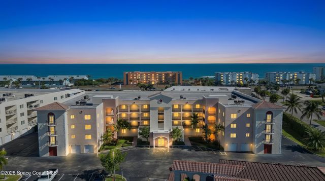 121 Lancha Cir #207, Indian Harbour Beach, FL 32937