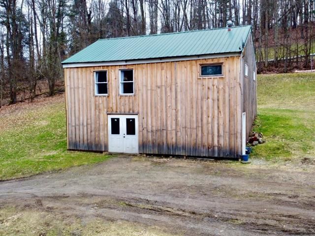 471 Brown Hill Rd, Youngsville, PA 16371