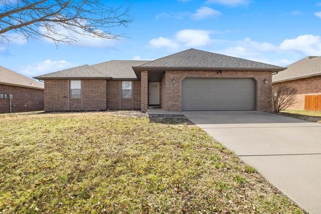 5384 W Soapberry Ct, Springfield, MO 65802