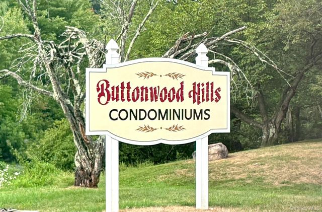 225 Concord Ln, Middletown, NY 10940