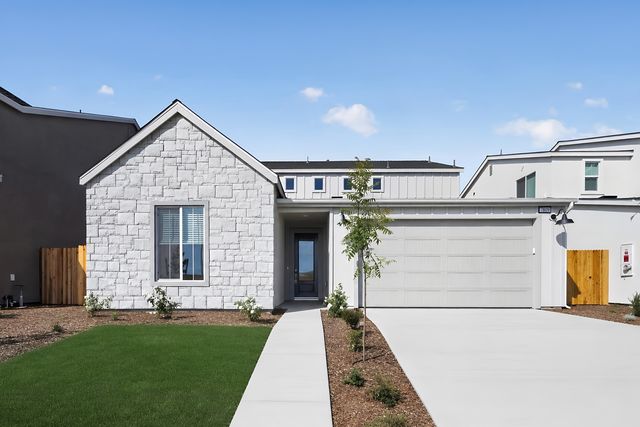 7809 Blackwater Valley Dr, Bakersfield, CA 93311