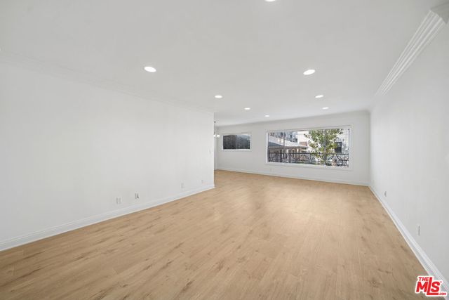 133 N  Swall Dr #203, Beverly Hills, CA 90211