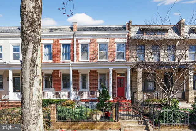 1214 C St SE, Washington, DC 20003