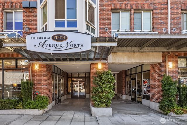 812 5th Avenue N #410, Seattle, WA 98109