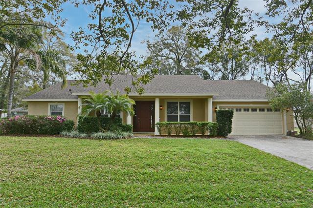 25452 Pine Valley Dr, Mount Plymouth, FL 32776