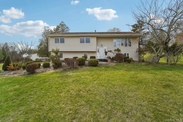 1 Dike Drive, Monsey, NY 10952